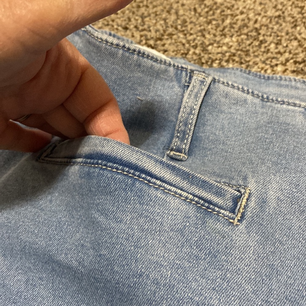 NWOT Size 2XL Button Fly Light Blue Women's Jeans! - Picture 5 of 8